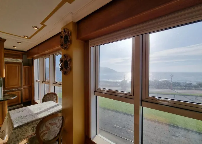 Vibes Coruna-mirando Al Mar א-קורוניה